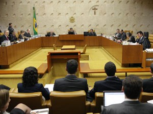 Supremo reconhece união estável de homossexuais