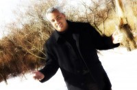 Cantor cristão nega-se a realizar show por falta de cachê e é apedrejado